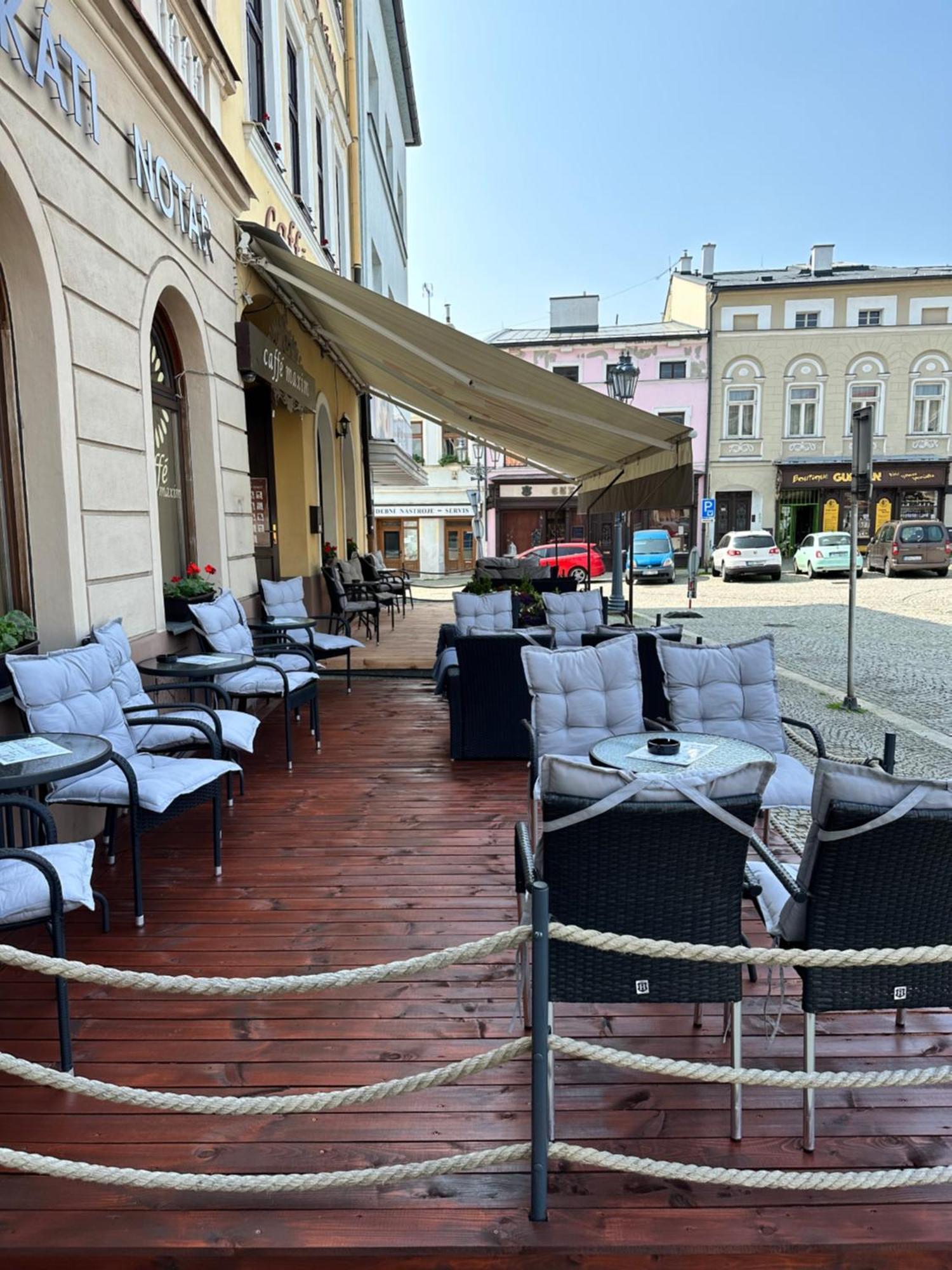 Studia Maxim Lägenhet Frýdek-Místek Exteriör bild