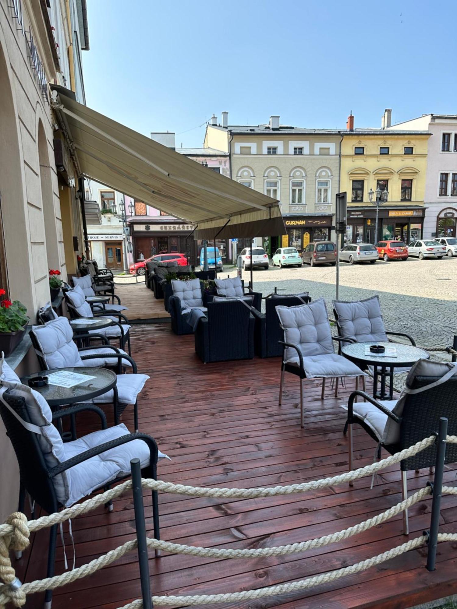 Studia Maxim Lägenhet Frýdek-Místek Exteriör bild